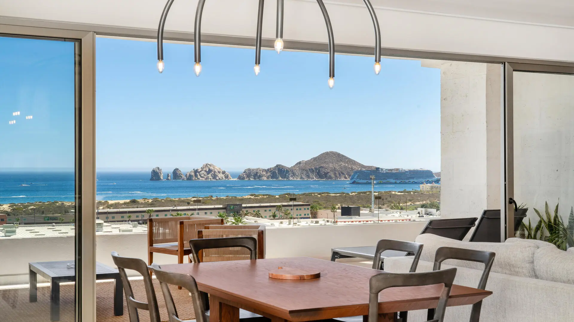 Dream Properties in Querencia