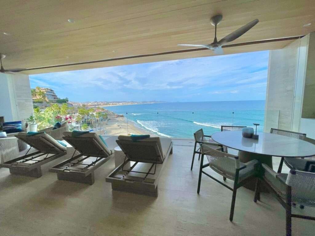 Querencia Section 28- Ocean Residences This luxury four-bedroom Ocean Residence condo offers an exceptional blend of comfort, elegance, and breathtaking ocean – Querencia B, San Jose Corridor, BS
